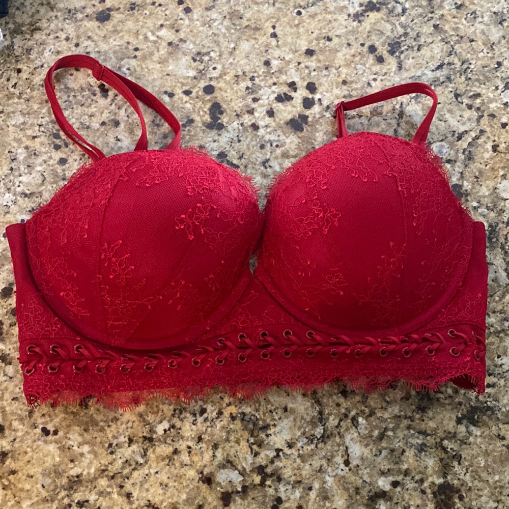 Victoria Secret very sexy multi way bra with thick band